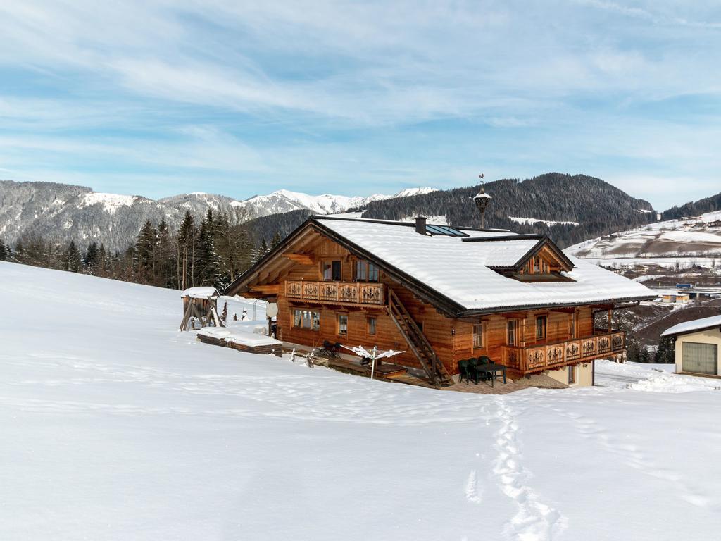 Villa On A Courtyard Near The Ski Area In Salzburg Ебен им Понгау Екстериор снимка